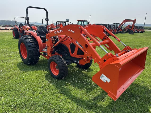 Image of Kubota L4802HST equipment image 3