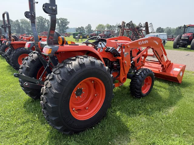 Image of Kubota L4802HST equipment image 3