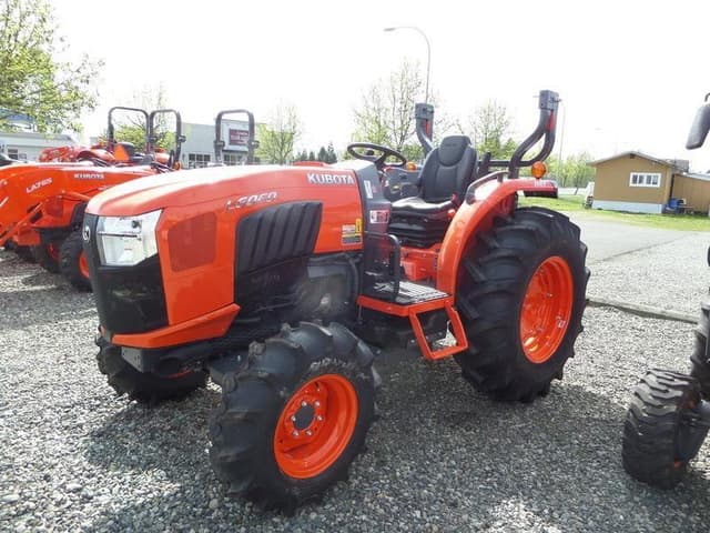 Image of Kubota L6060HST equipment image 1