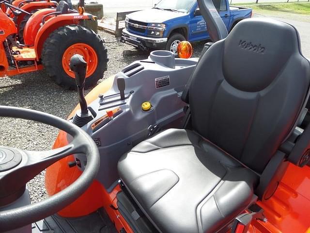 Image of Kubota L6060 equipment image 1