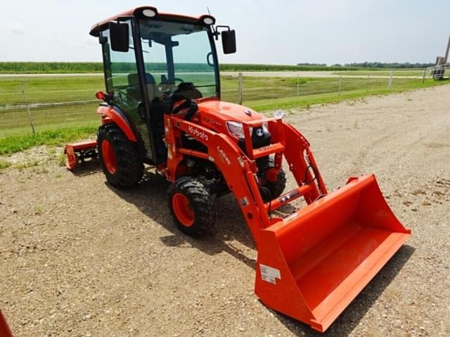Image of Kubota LA545 equipment image 2