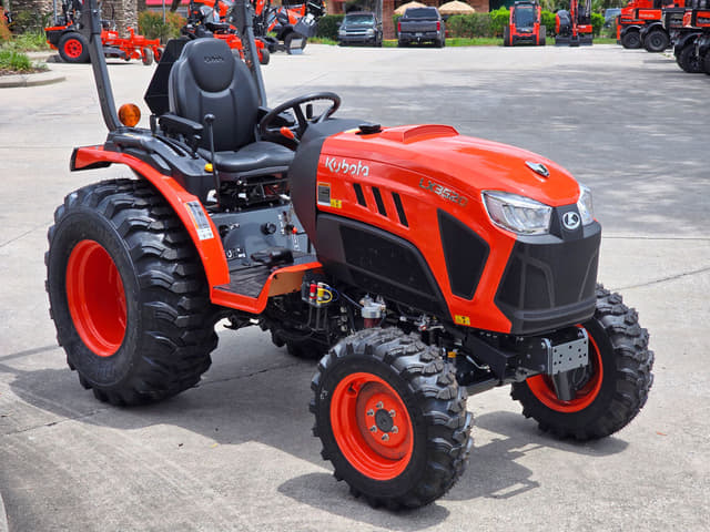 Image of Kubota LX3520 equipment image 1