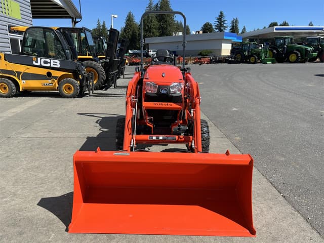 Image of Kubota LX2620HSD equipment image 2