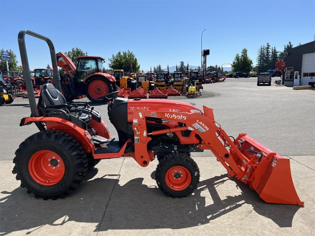 Image of Kubota LX2620HSD equipment image 4