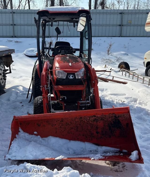 Image of Kubota LX2620HSD equipment image 1