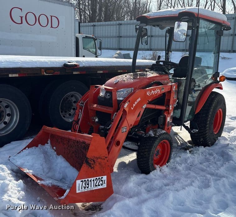 Image of Kubota LX2620HSD Primary image