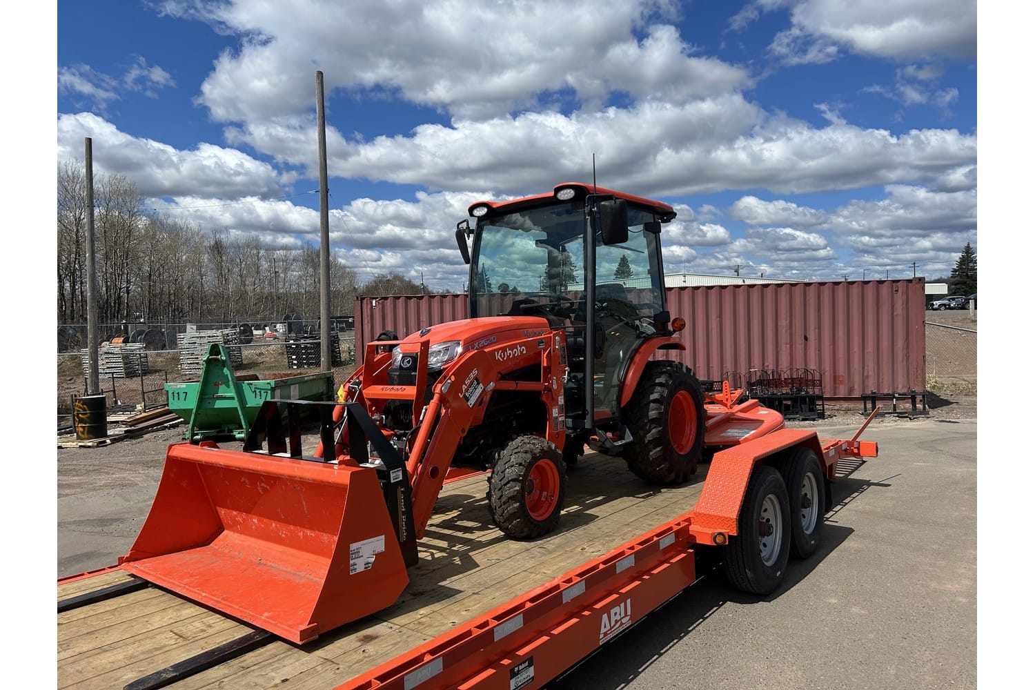 Main image Kubota LX2620HSDC