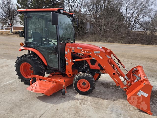 Image of Kubota LX2620HSDC equipment image 1