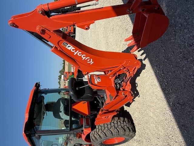 Image of Kubota LX2620HSDC equipment image 1