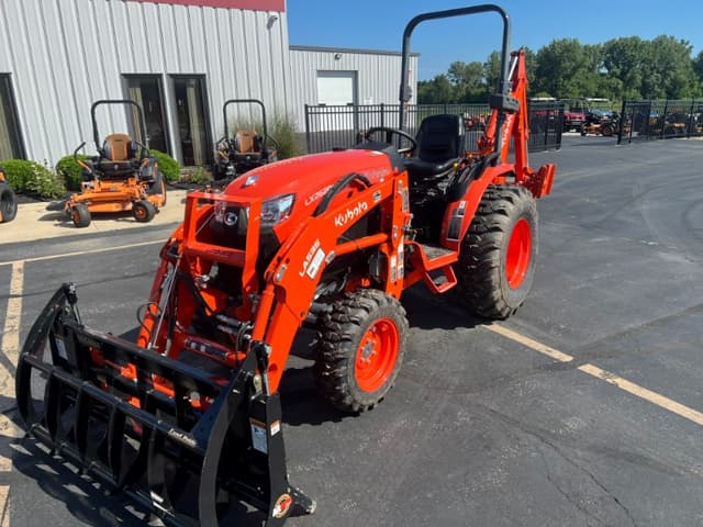 Image of Kubota LX2620SU equipment image 1