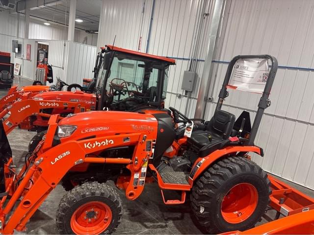 Image of Kubota LX2620SUHSD equipment image 1