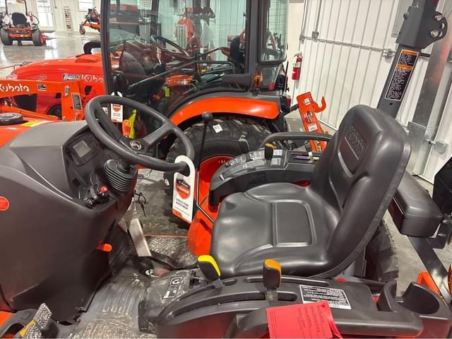 Image of Kubota LX2620SUHSD equipment image 3
