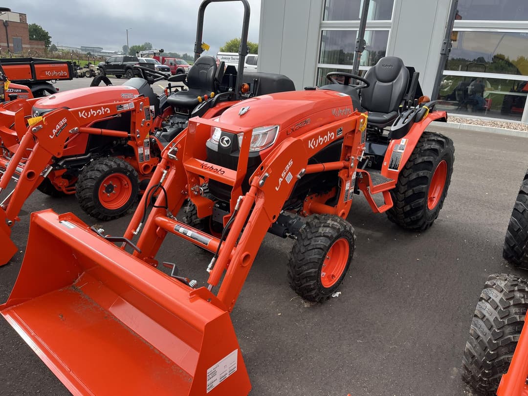 Image of Kubota LX2620SUHSD Image 0