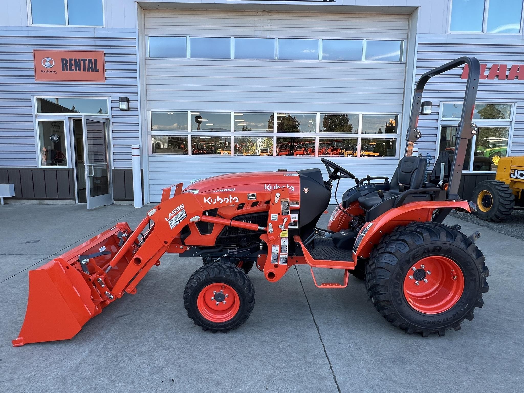 2025 Kubota LX2620SUHSD Equipment Image0