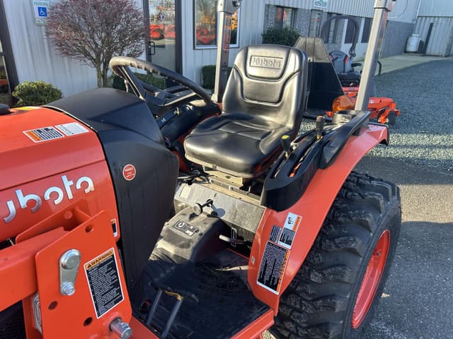 Image of Kubota LX2620SUHSD equipment image 1