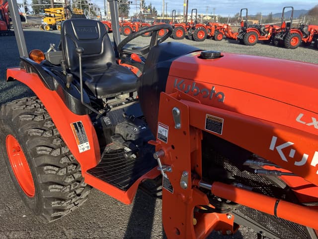 Image of Kubota LX2620SUHSD equipment image 4