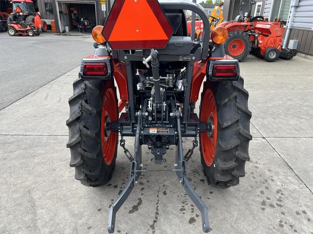 Image of Kubota LX3520DTN equipment image 3