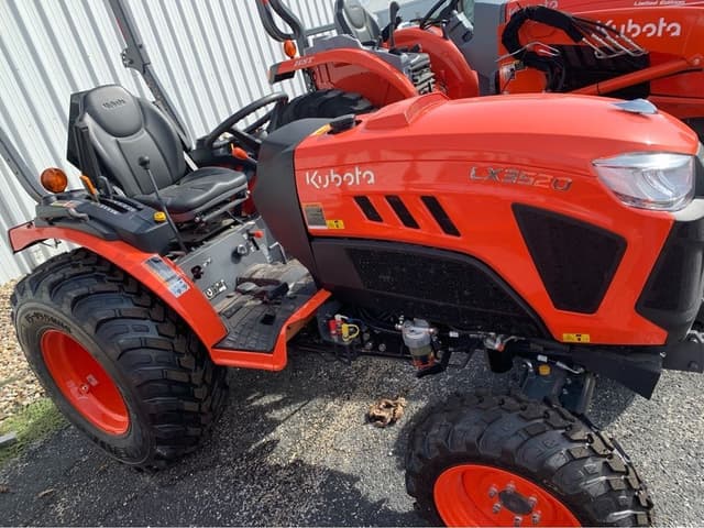 Image of Kubota LX3520HSD equipment image 1