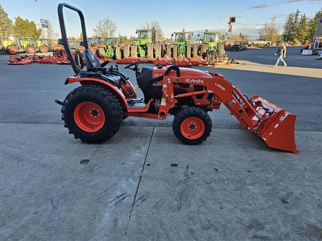 Image of Kubota LX3520HSD equipment image 3