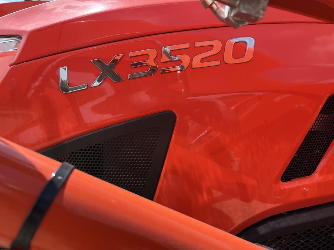 Image of Kubota LX3520HSD Image 1