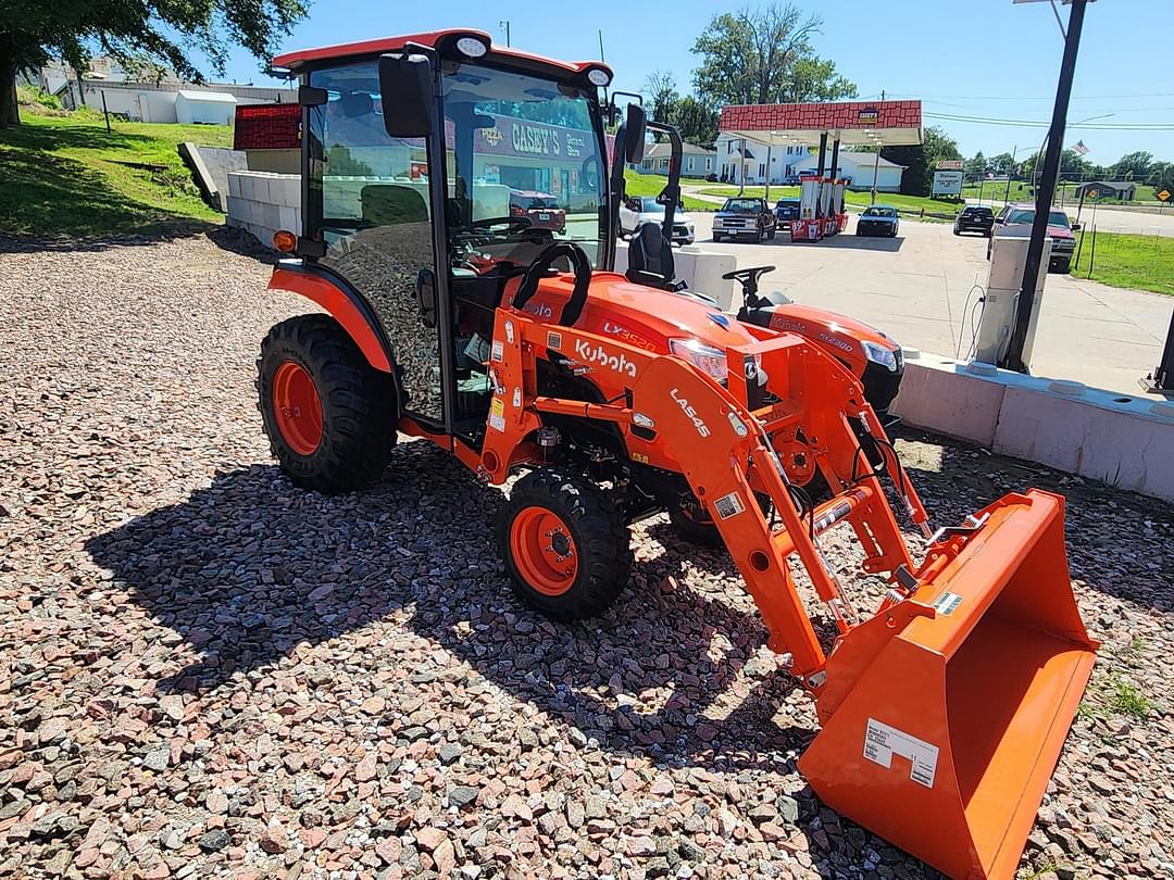 Image of Kubota LX3520HSDC Primary image