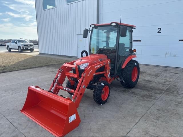 Image of Kubota LX3520HSDC equipment image 1