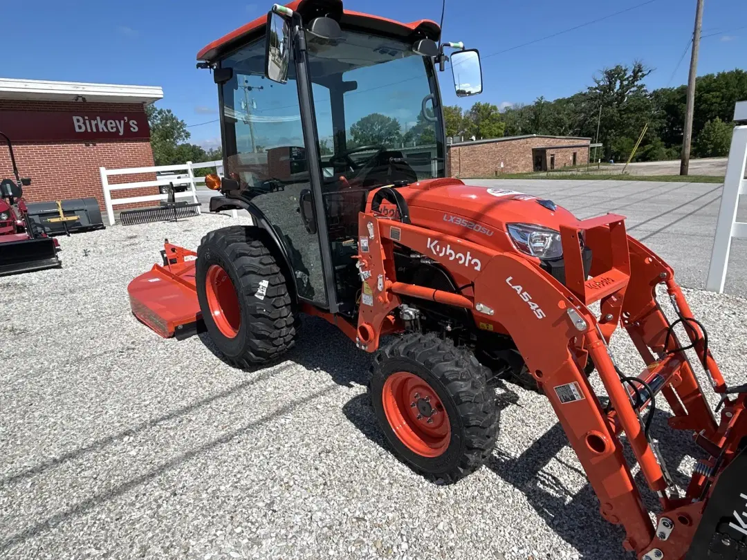 Image of Kubota LX3520SUHSDC Primary image