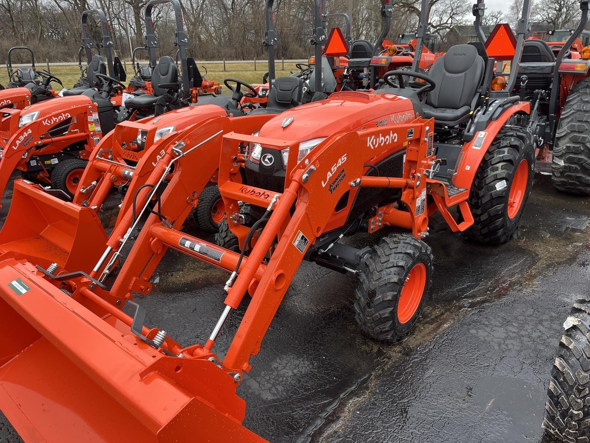 2025 Kubota LX4020 Equipment Image0