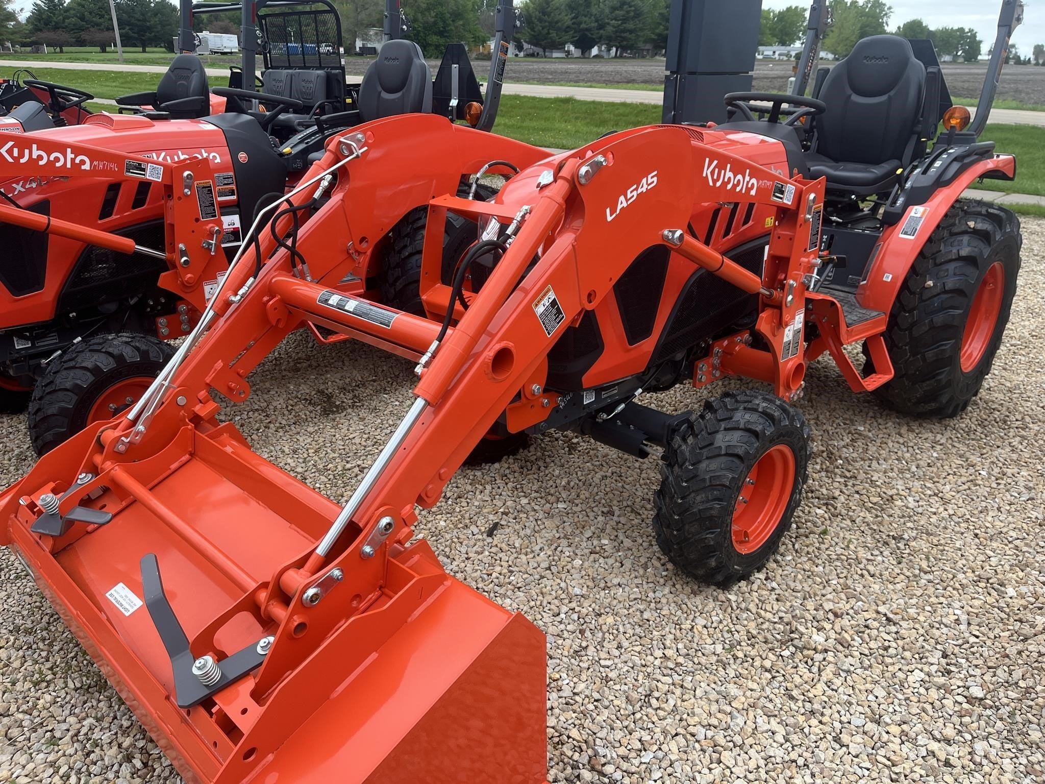 Main image Kubota LX4020