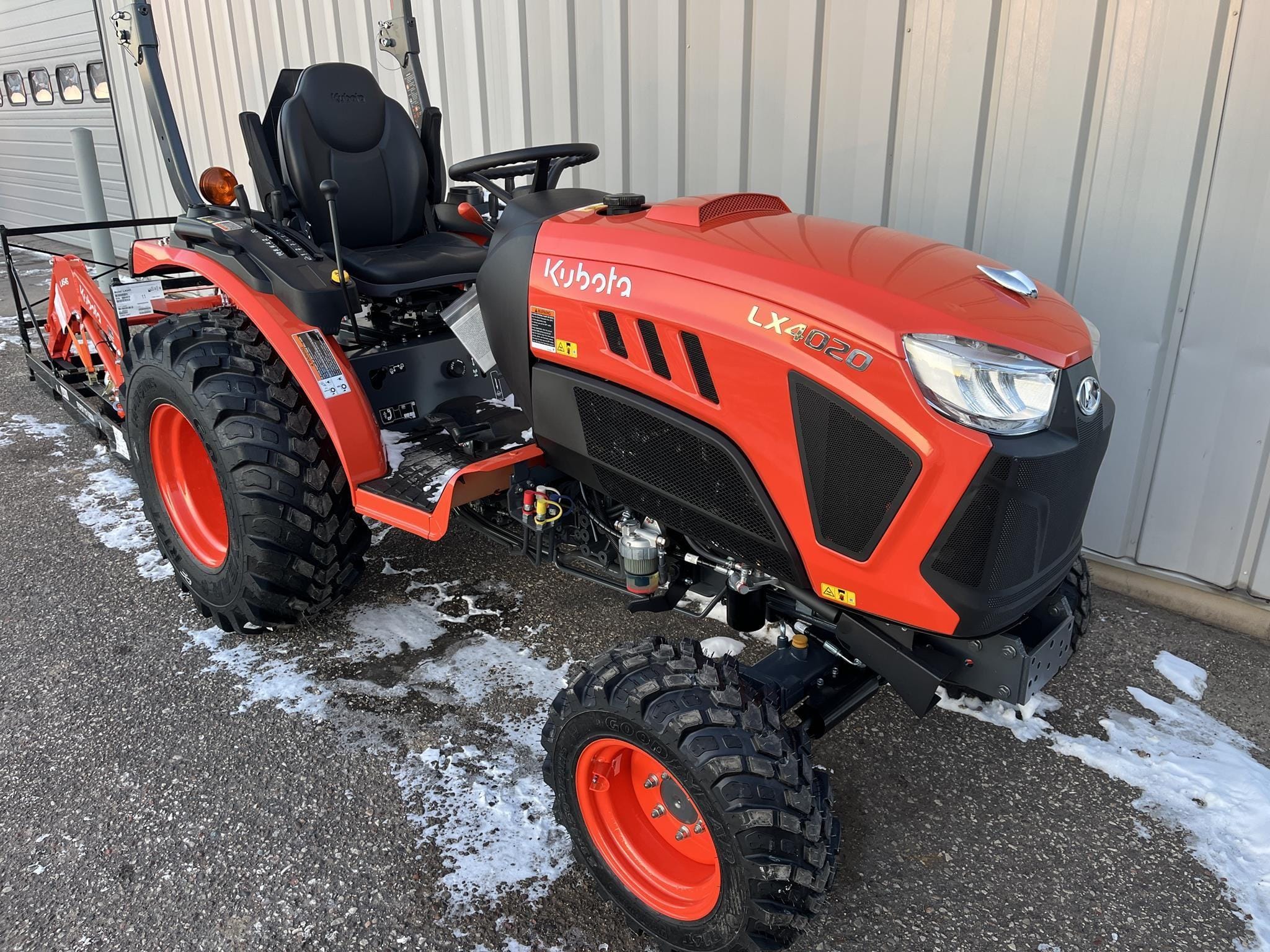 Main image Kubota LX4020HSD