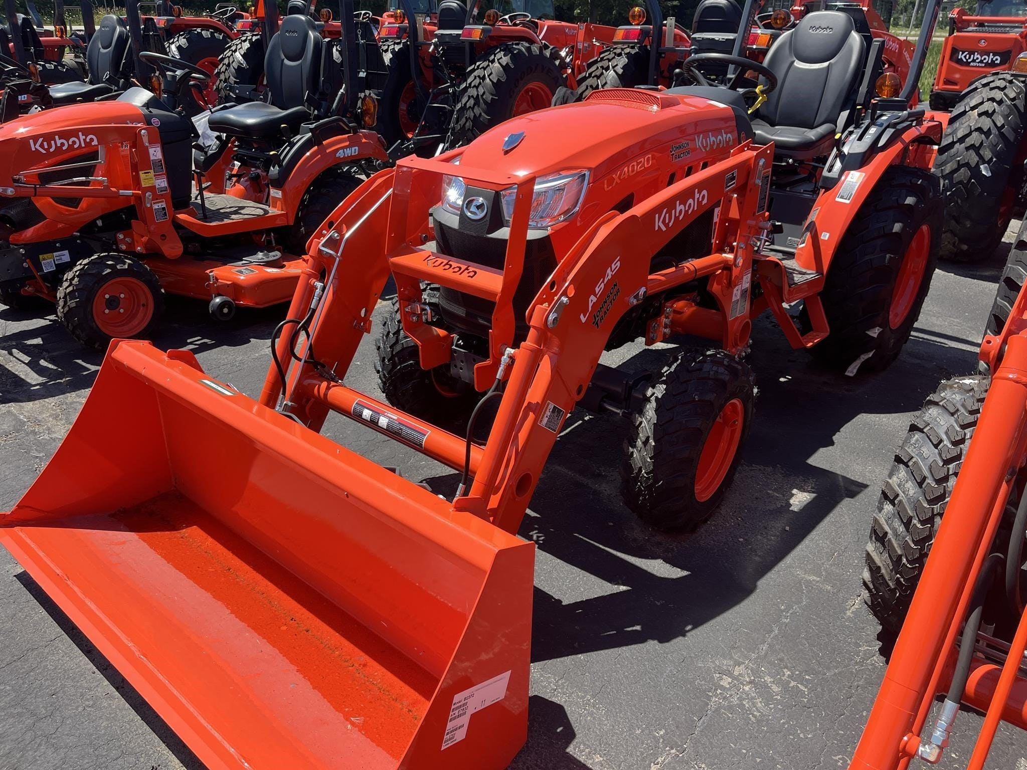 Main image Kubota LX4020