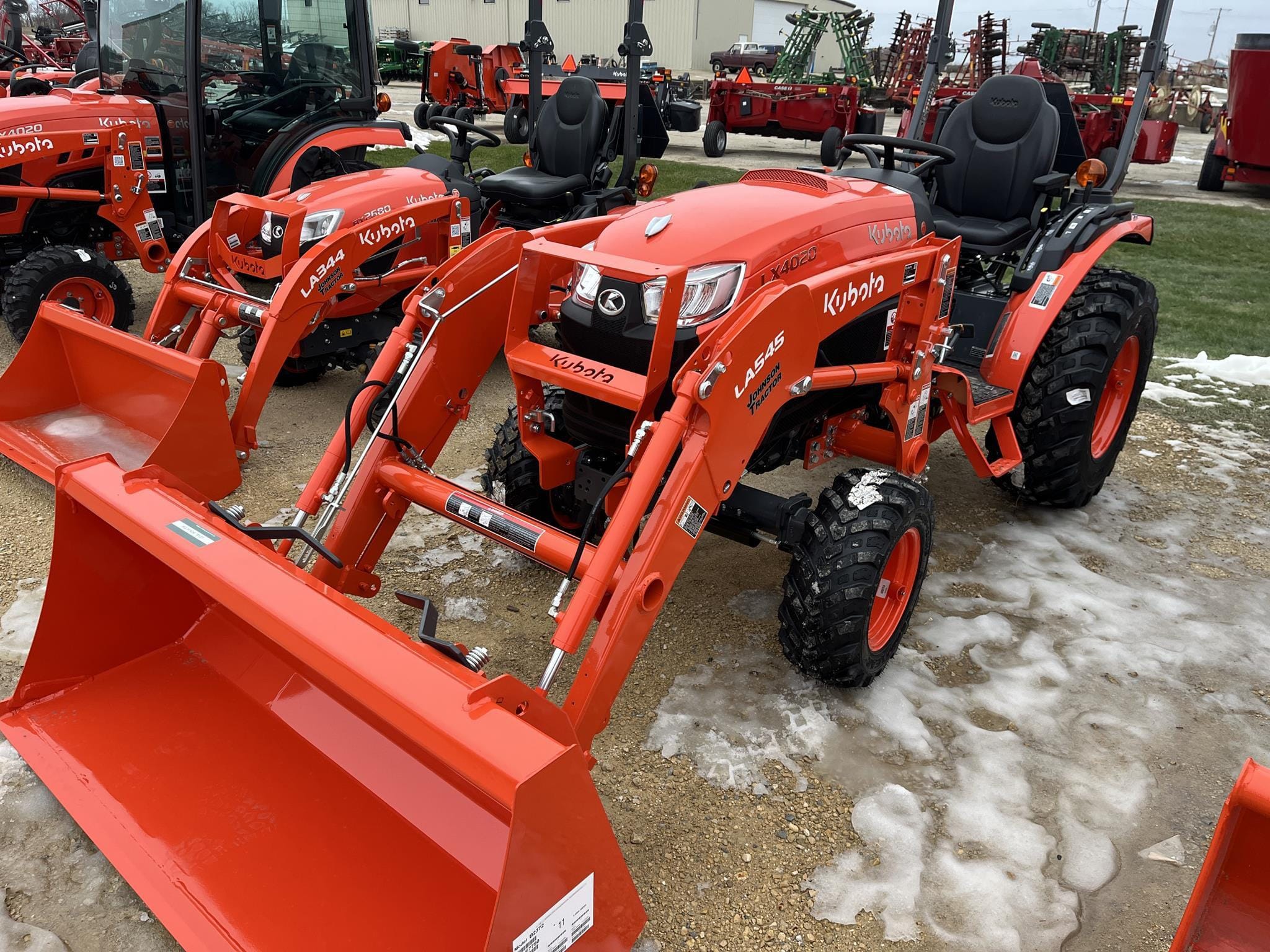 2025 Kubota LX4020HSD Equipment Image0