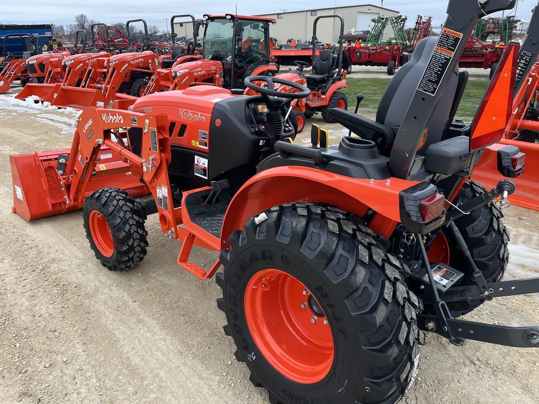 Image of Kubota LX4020HSD Image 1