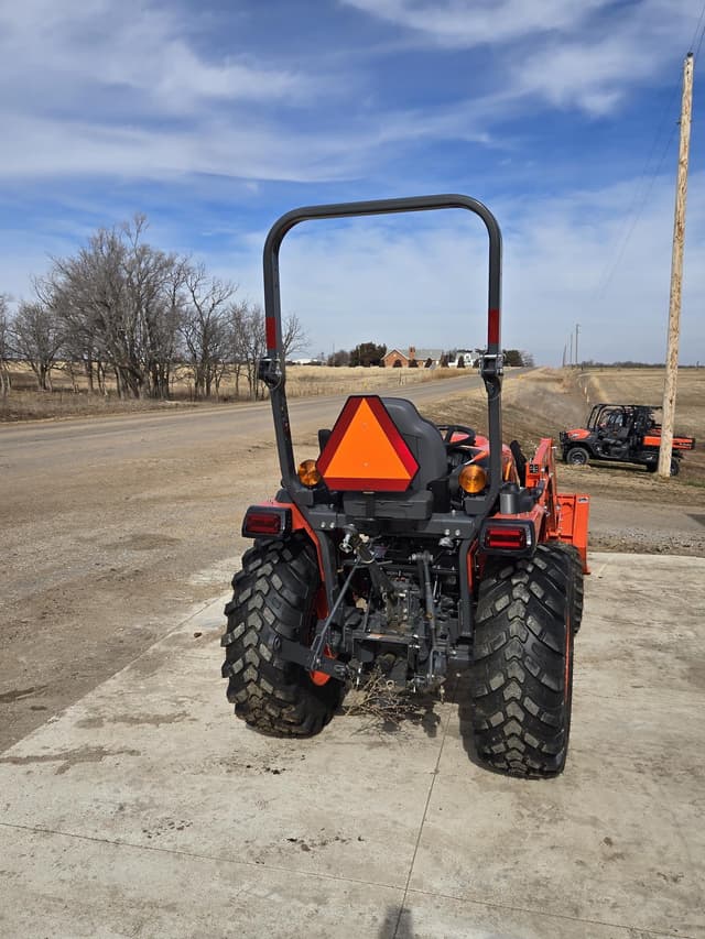 Image of Kubota LX4020HSD equipment image 3