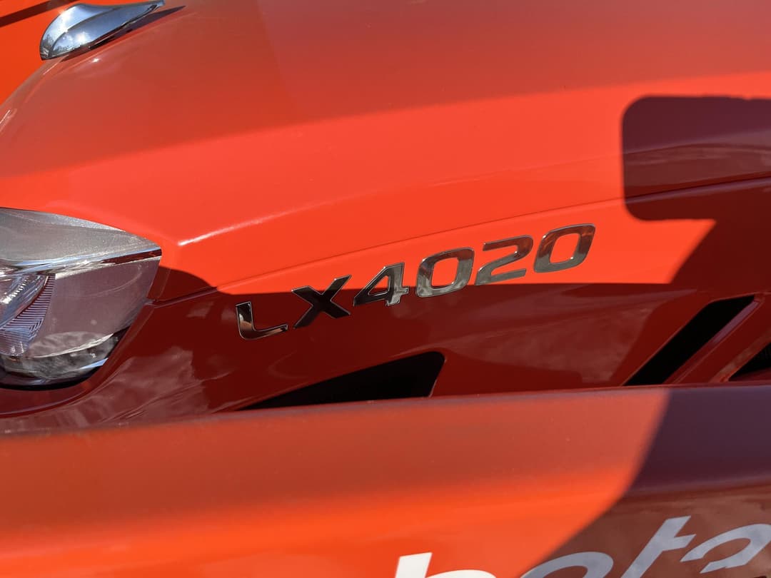 Image of Kubota LX4020HSD Image 1
