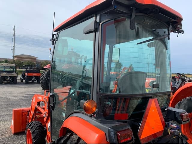 Image of Kubota LX4020HSDC equipment image 3