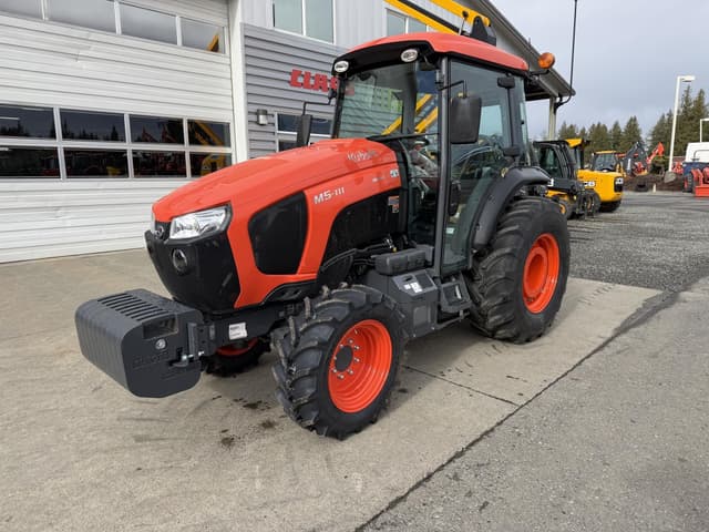 Image of Kubota M5N-111HDC12 equipment image 2