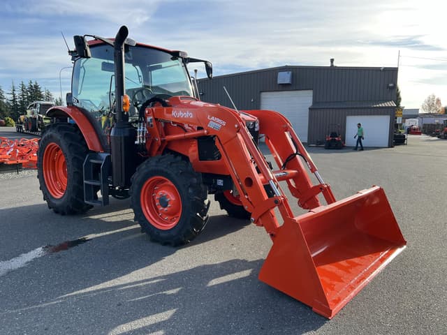 Image of Kubota M6-111DTC equipment image 3