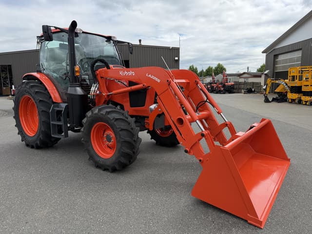 Image of Kubota M6-141 equipment image 3