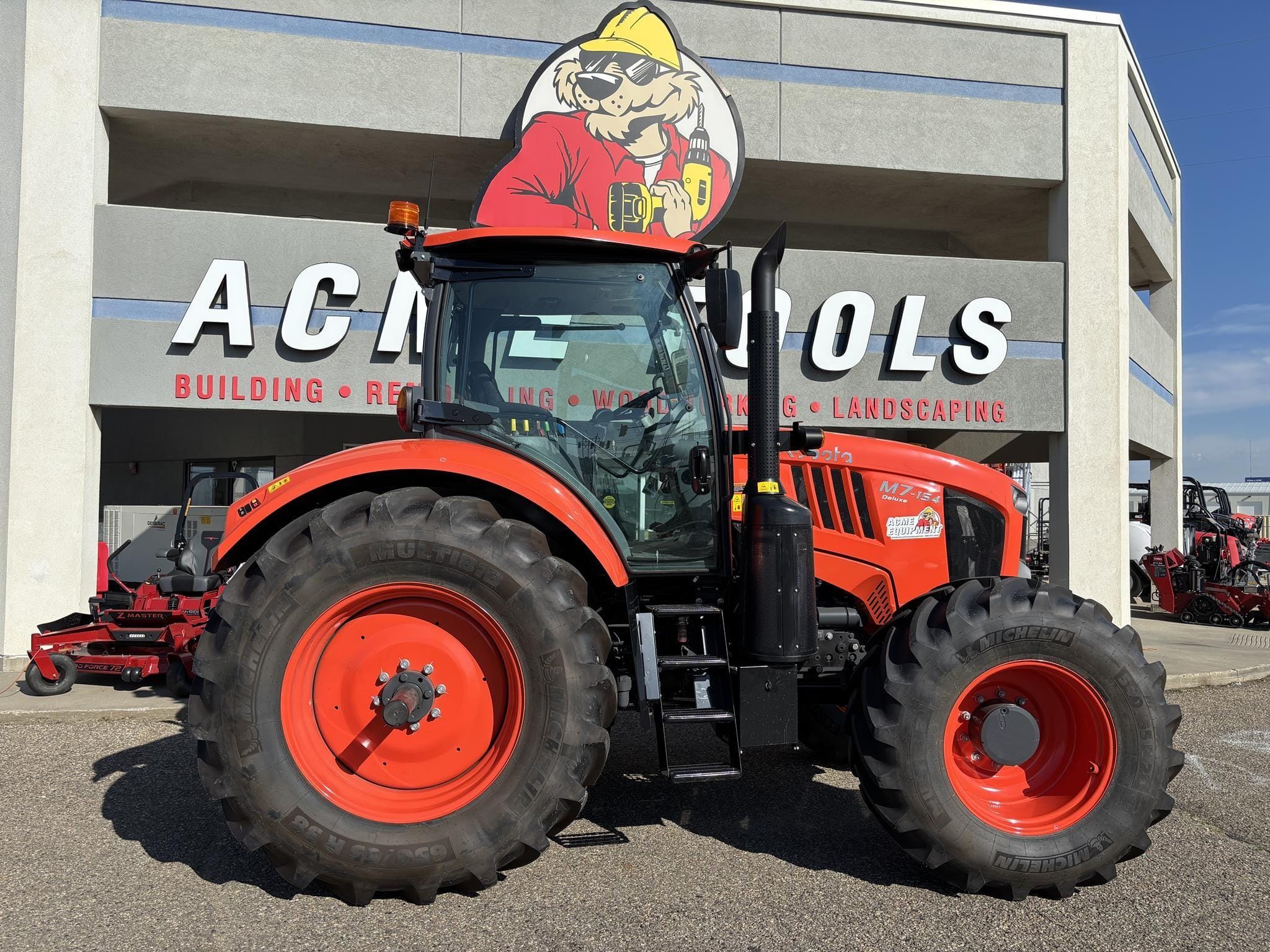 2025 Kubota M7.154 Deluxe Equipment Image0