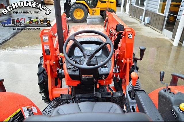 Image of Kubota M7060HD equipment image 1