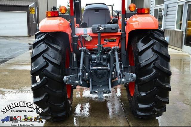 Image of Kubota M7060HD equipment image 2