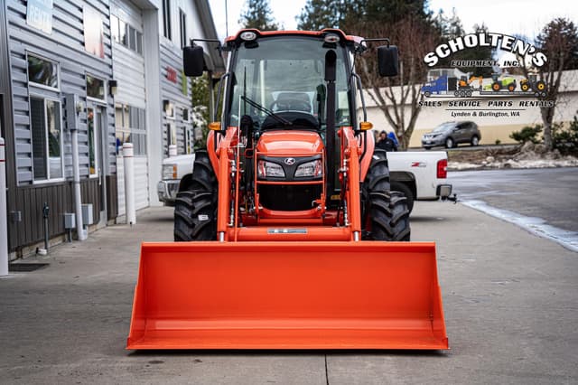 Image of Kubota M7060HDC equipment image 3