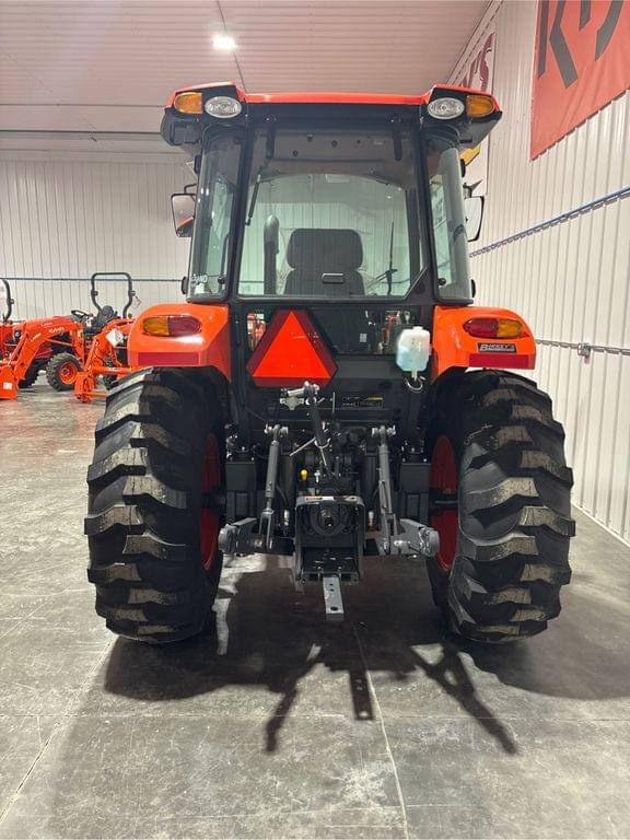 Image of Kubota M7060HDC equipment image 3
