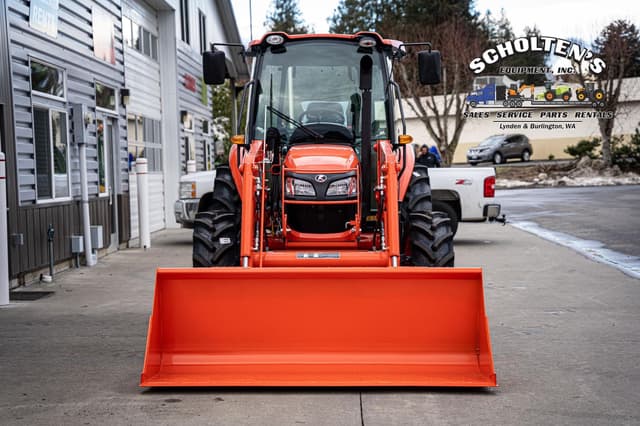 Image of Kubota M7060HDC12 equipment image 4