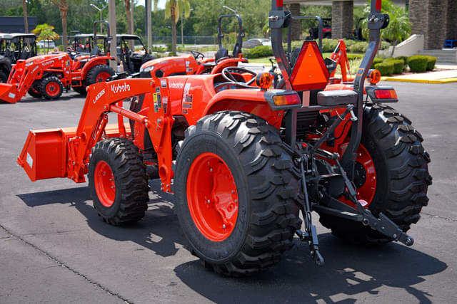 Image of Kubota MX6000 equipment image 2