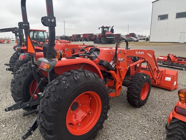 Image of Kubota MX5400HST equipment image 1