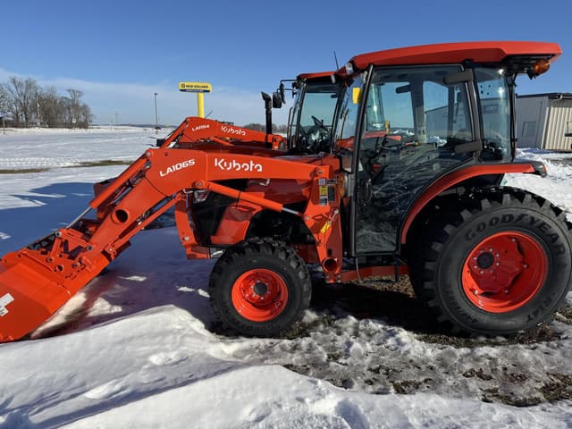 Image of Kubota MX5400HSTC equipment image 1