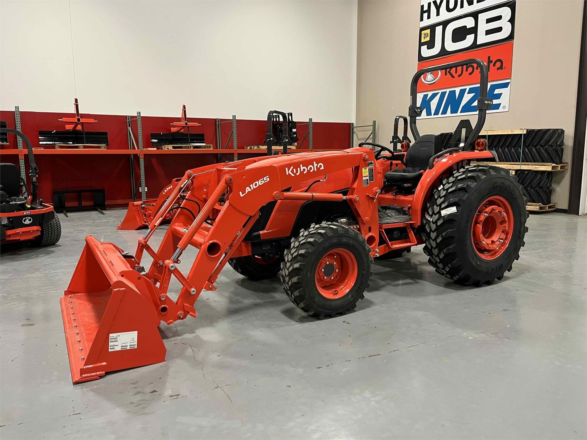 2025 Kubota MX6000HST Equipment Image0