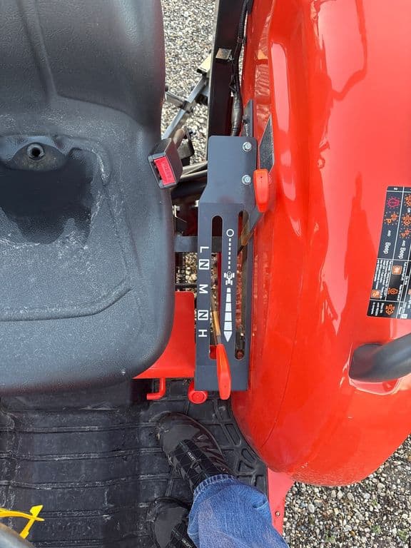 Image of Kubota MX6000HST equipment image 3